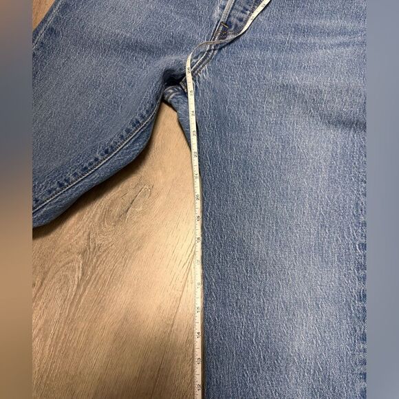 Levi's Light Blue Cropped Jeans - Picture 14 of 14